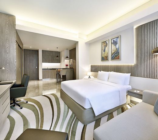 DoubleTree by Hilton Doha Old Town