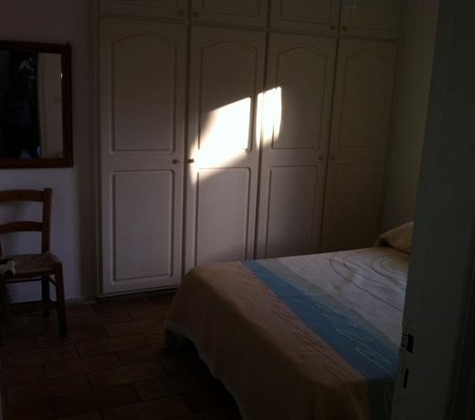 Valentinos House