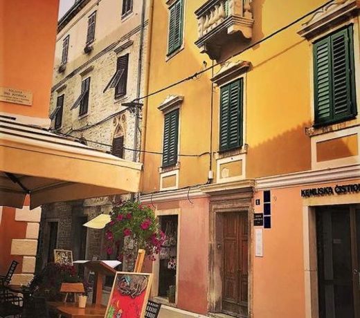 The Big Blue - old town center