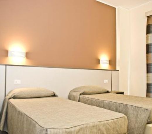 Hotel 4 Strade