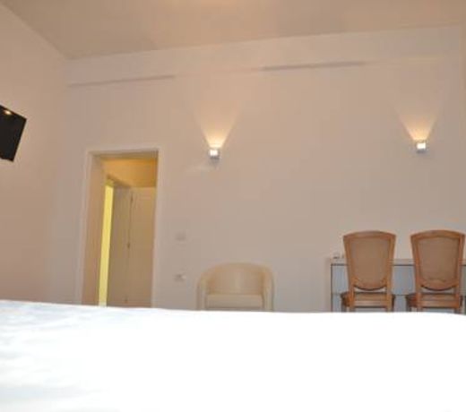 Grand White City Hotel