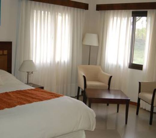 Camino Real Plaza Hotel