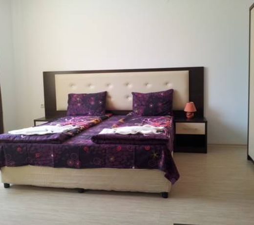 SUITE KREMENA
