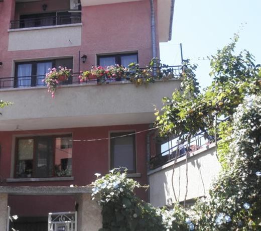 Serbezovi Guest House