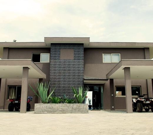REAL OCEANVIEW HOUSE