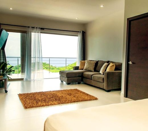 REAL OCEANVIEW HOUSE