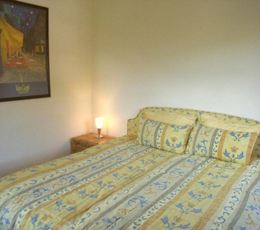 Carina Apartments