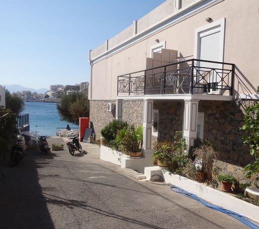 Polydoros Appartments