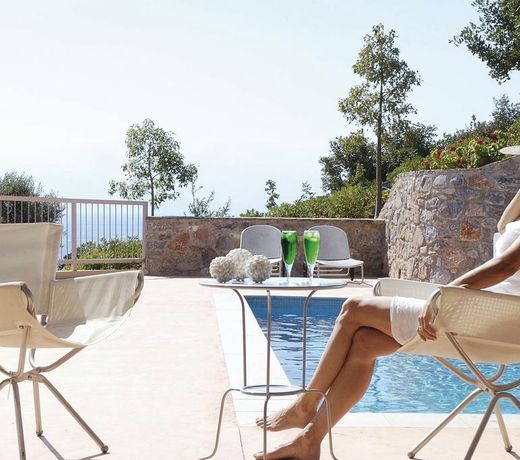 Pleiades Luxurious Villas