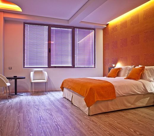 Novus City Hotel