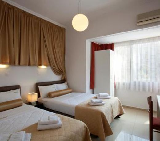 Metropolis Hotel
