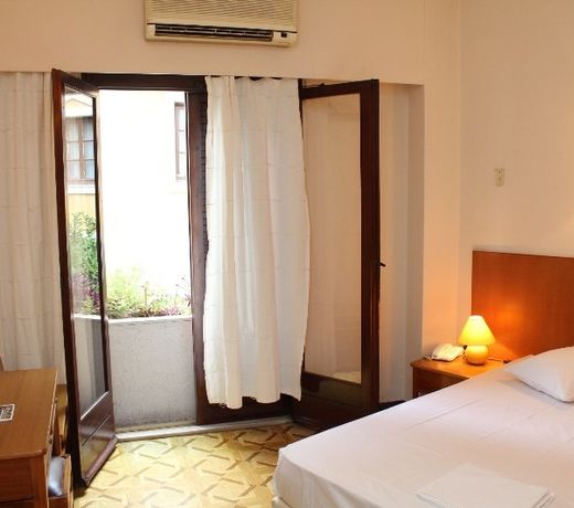 Nefeli Hotel