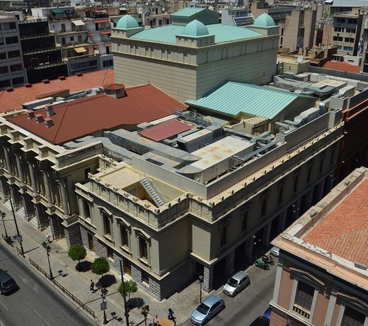 Diros Hotel