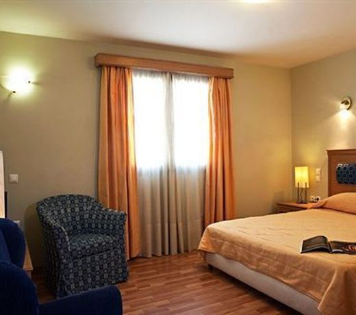 Parnon Hotel