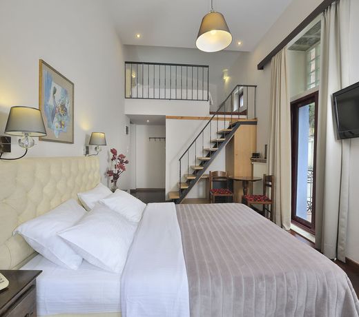 Dryades & Orion Hotel
