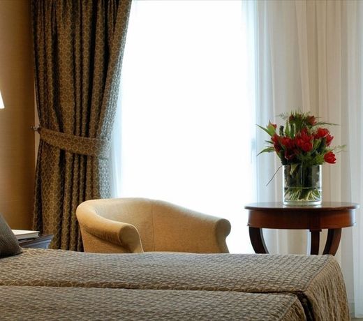 Hera Hotel
