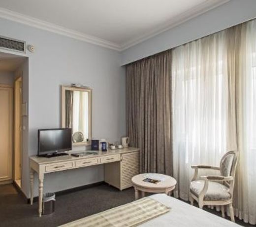 Airotel Stratos Vassilikos Hotel