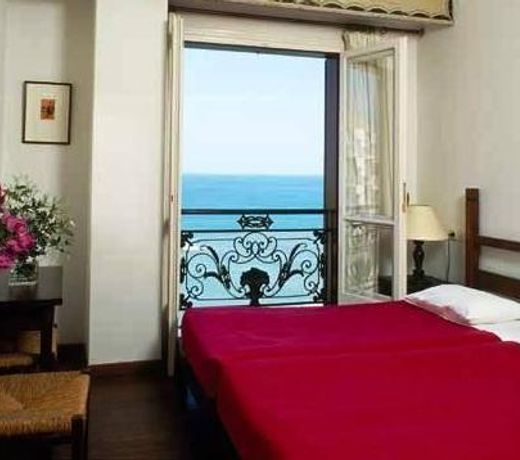 Doma Hotel