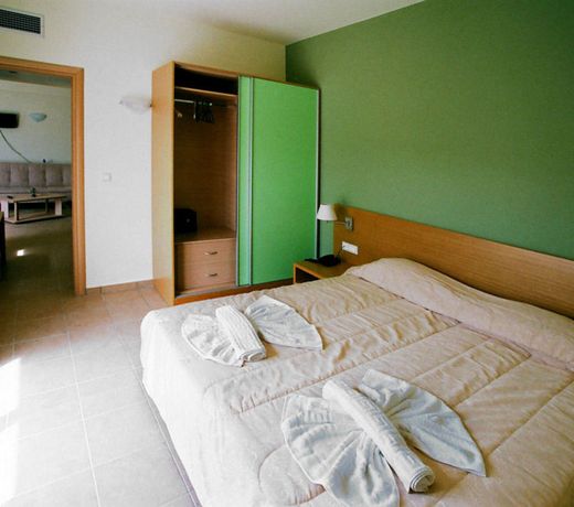 Athina Beach Hotel