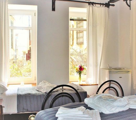 Bozzali Deluxe Hotel