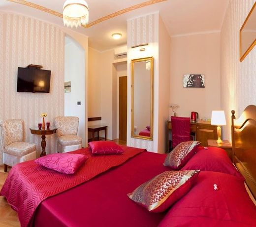 Unique Luxury Rooms