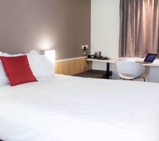 ibis Newcastle
