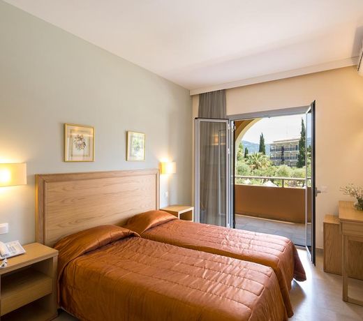 Delfinia Hotel