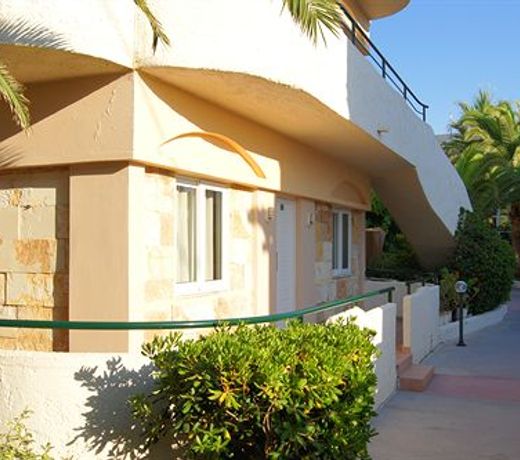 Seafront Beach hotel Apartments