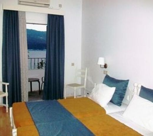 Mirini Hotel