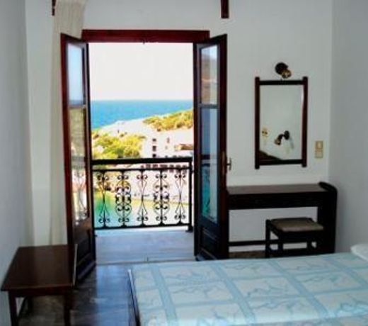 CLEOMENIS HOTEL