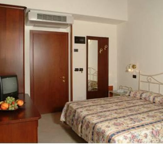 Hotel Bridge
