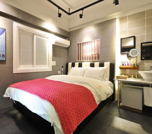 February Boutique Hotel Apsan