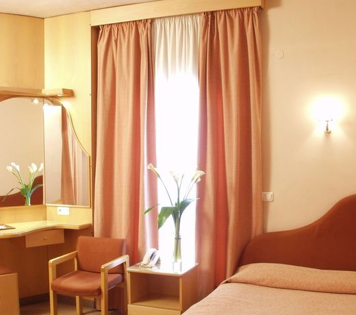 Abc Hotel
