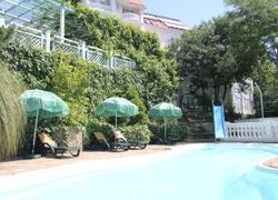 Отель с садом Бон Мезон фото 2 - Алушта, Южный берег Крыма