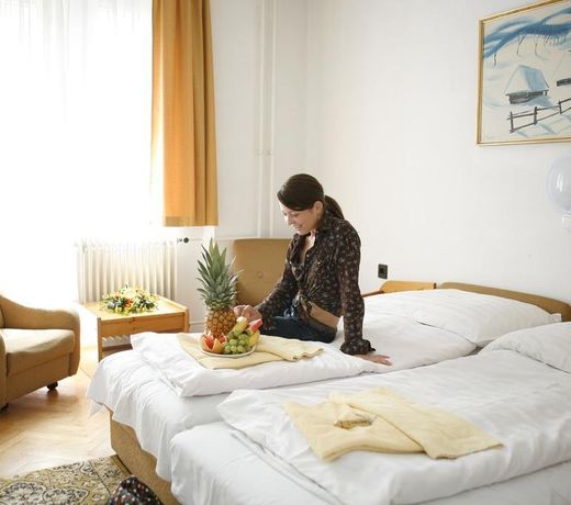 Hotel Bara Junior