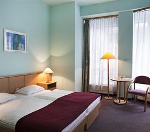 City Hotel Pilvax