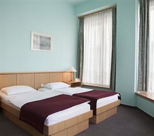 City Hotel Pilvax