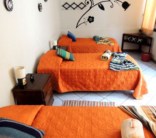 Pier 242 Miraflores B&B