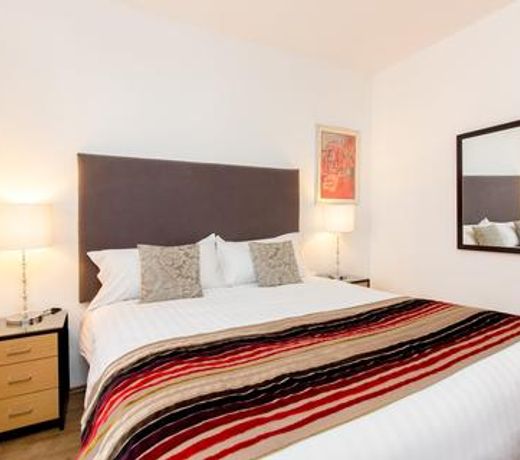 Escala Hotel & Suites