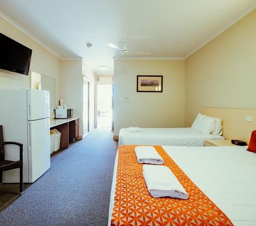 Club Motor Inn