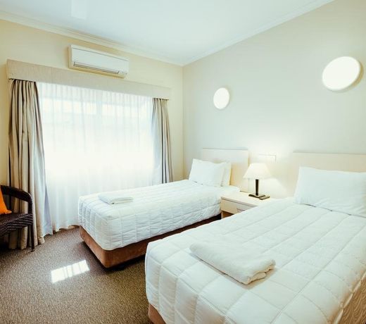 Club Motor Inn