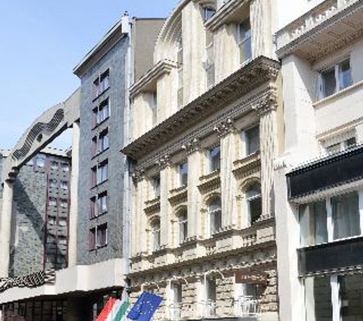 Promenade City Hotel