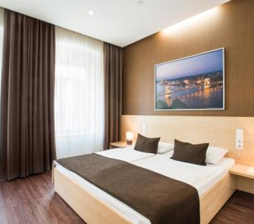 Promenade City Hotel
