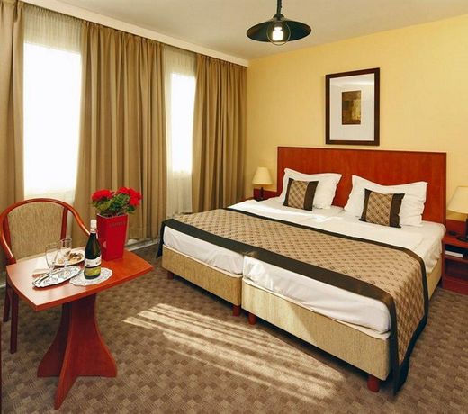 Hotel Charles