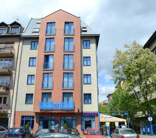 Hotel Veritas