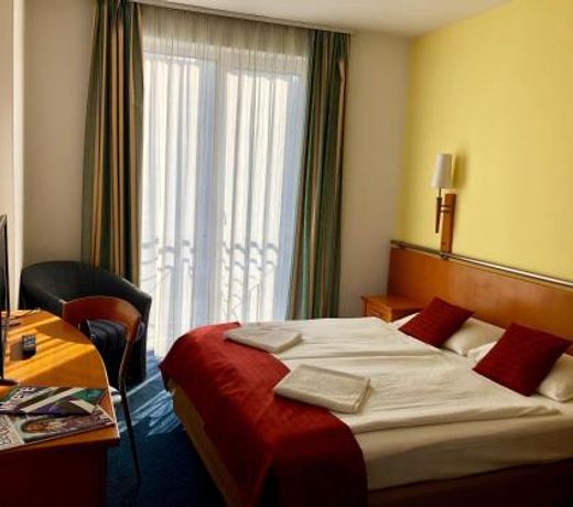Hotel Veritas
