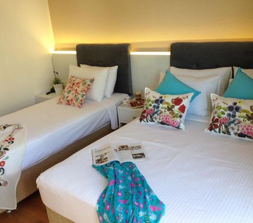 Lavender's Lodge Hotel