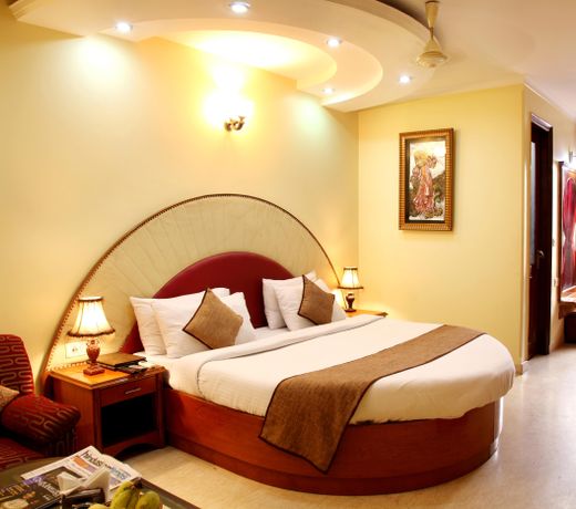 Hotel TJS Royale