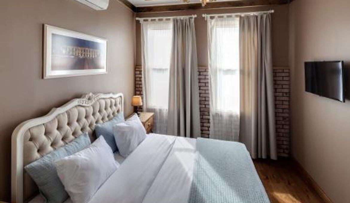 Loka Suites