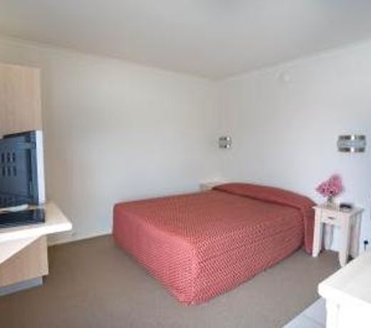 Nambour Lodge Motel